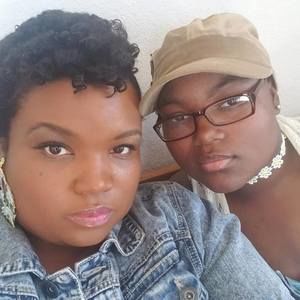 Meet your Posher, Denise